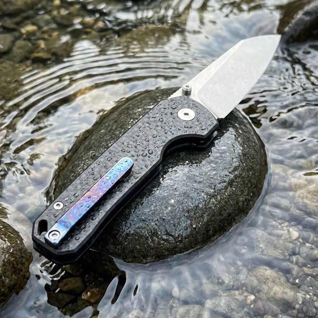 Tunafire knife GT-T0070-3  Folding EDC Knife |2.99" VG10 Blade, Carbon Fiber Handle, Ball Bearing, 81g Lightweight Stonewash Pocket Knife