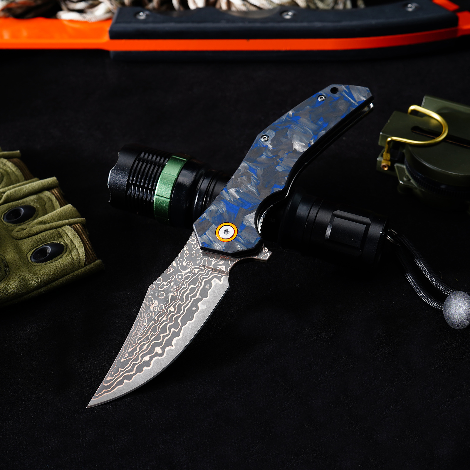 Tunafire Knife GT-DM052-1 Blue Carbon fiber Handle Flipper Knife VG10 steel core Yellow brass Damascus steel pattern Blade Camping Pocket Knives