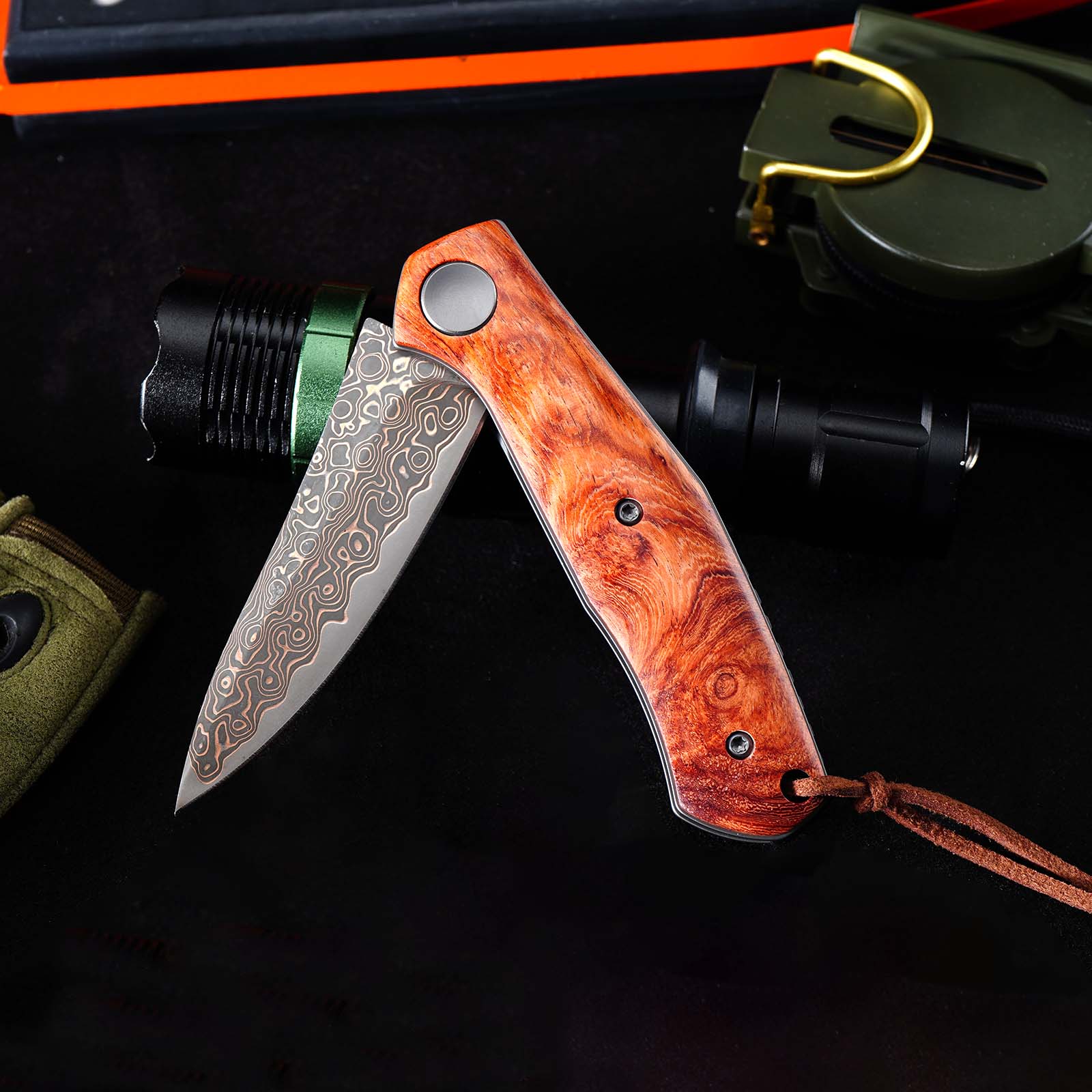 Tunafire GT‑K4020‑3 Folding Knife, Brass Damascus VG10 Steel Core, Yellow Sandalwood Handle, Ball Bearing EDC Pocket Knife