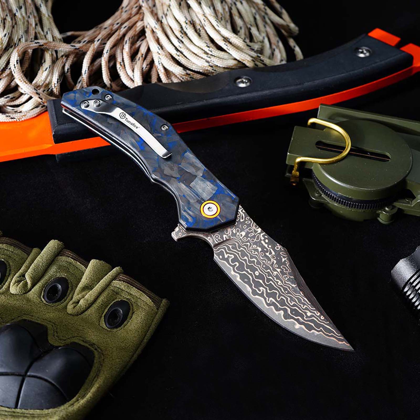 Tunafire Knife GT-DM052-1 Blue Carbon fiber Handle Flipper Knife VG10 steel core Yellow brass Damascus steel pattern Blade Camping Pocket Knives