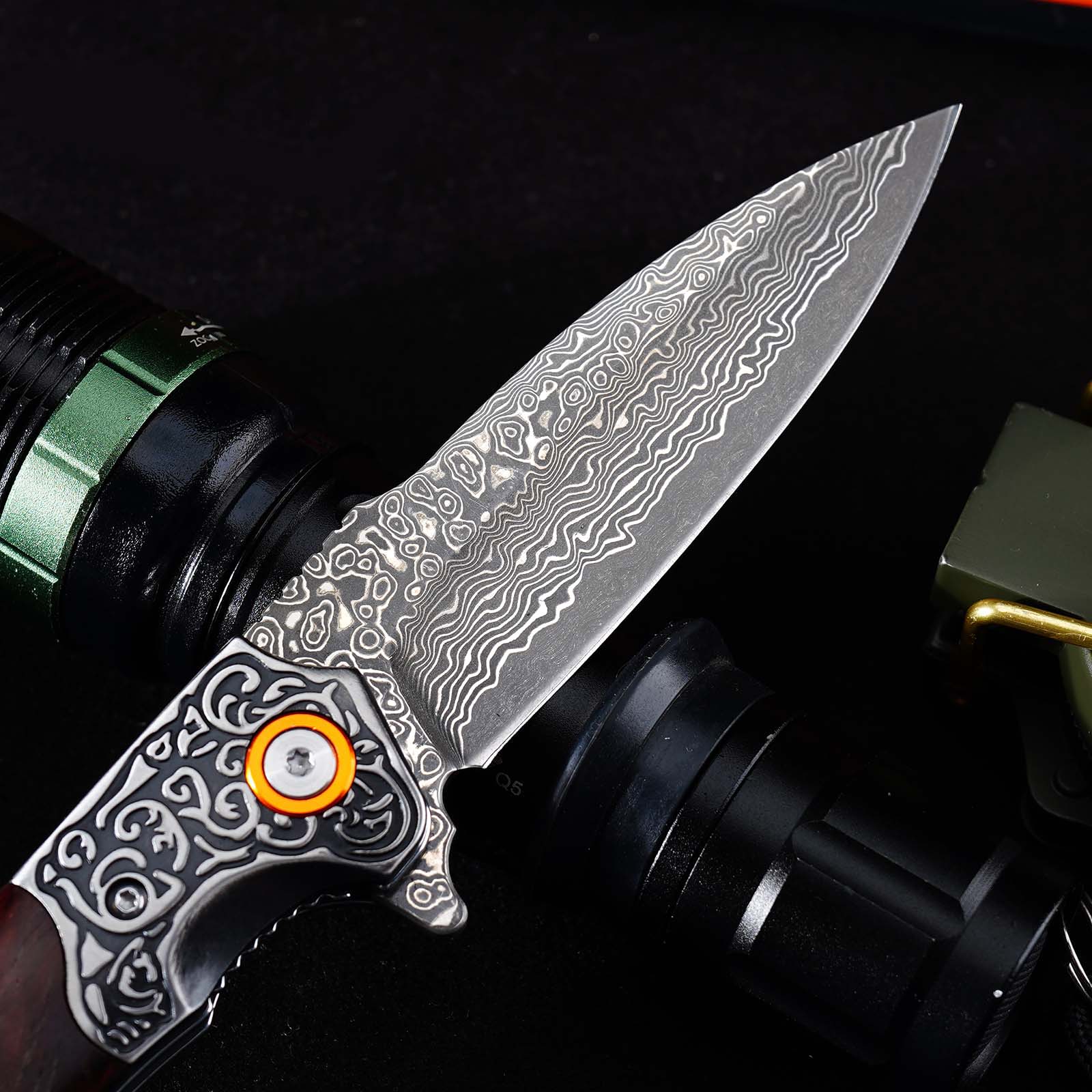 Tunafire GT-DM023 EDC Folding Pocket Knife, Chinese Damascus Steel, Safflower Wood Handle with Smooth Ball Bearing Opening