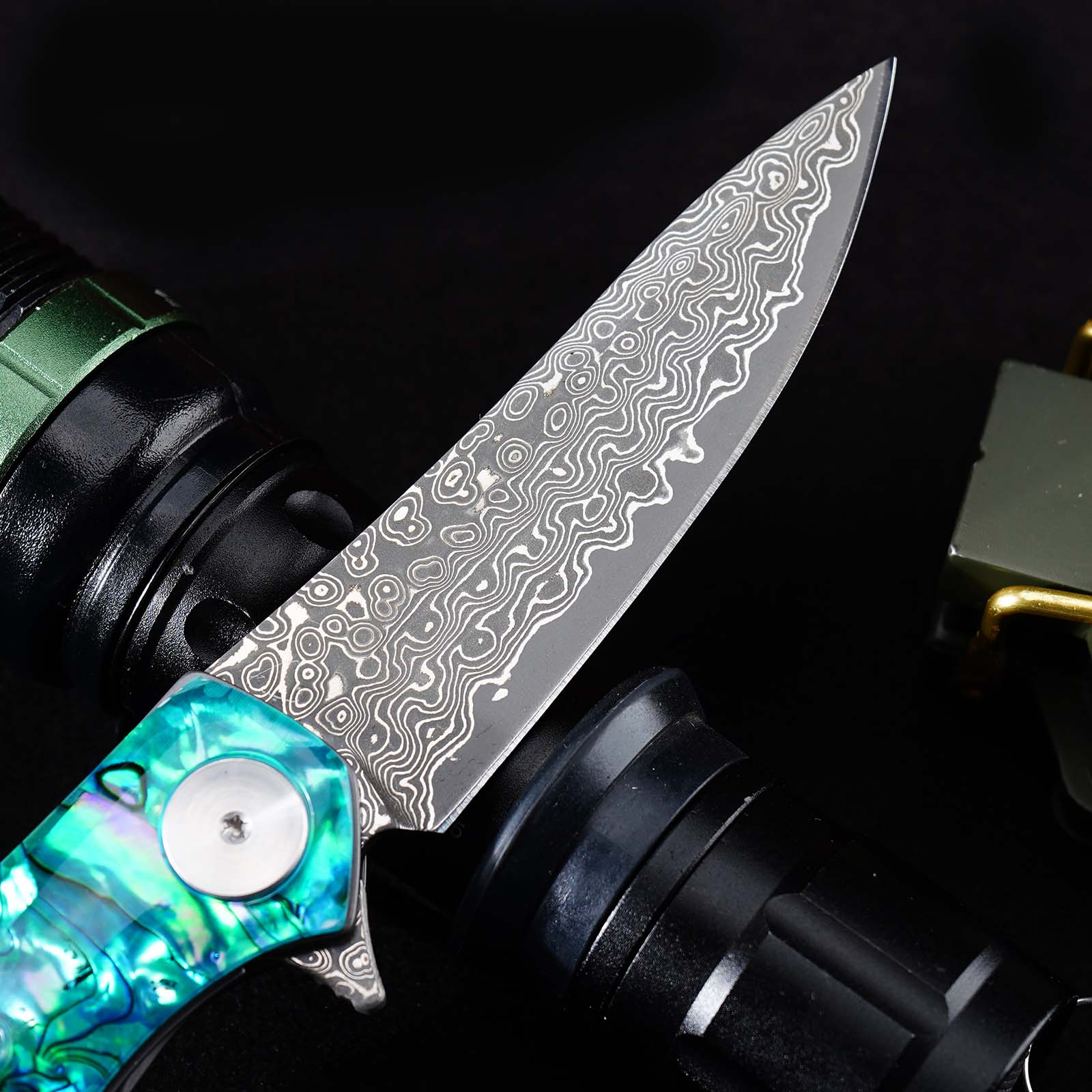 Tunafire Knife GT-K4020 VG10 Core 76 Layer Damascus Folding Knife, Colored Shell Handle Ball Bearing Pocket Knife